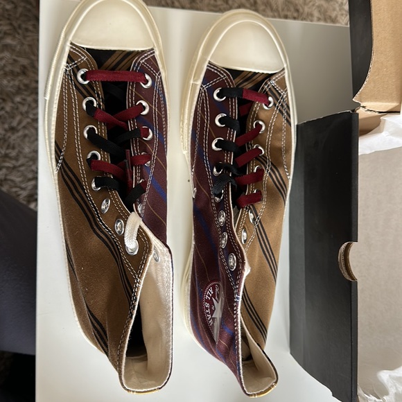 Converse Chuck 70 Hi ‘Varsity’  in Tan/Biege. US Size: men’s 9.5, women’s 11.5 - Picture 3 of 4